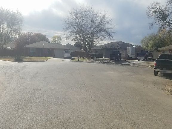 4th image of 105 Melynn Ct