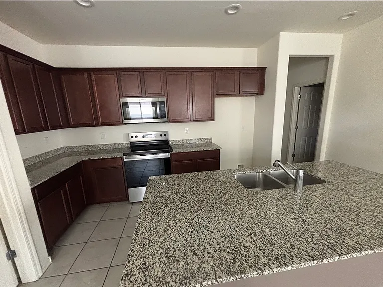 10958 W Taylor St — Photo 6