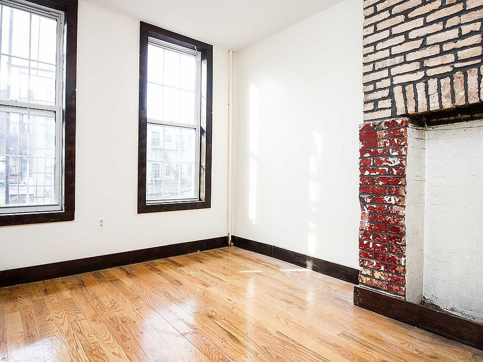 1st image of 293 Harman St APT 2R
