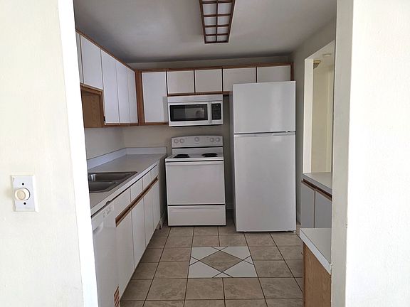 5th image of 1108 Westover Ln Unit 2B