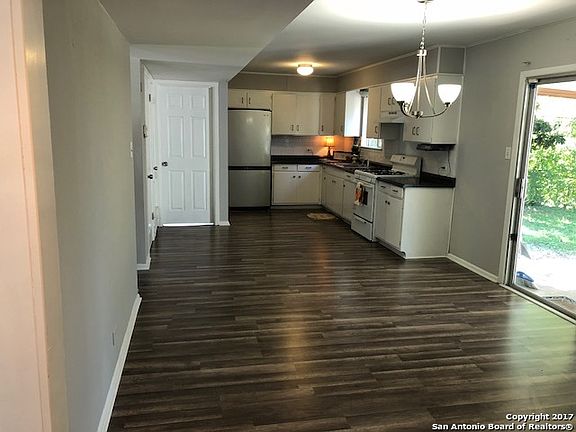 5th image of 3807 Warpath St