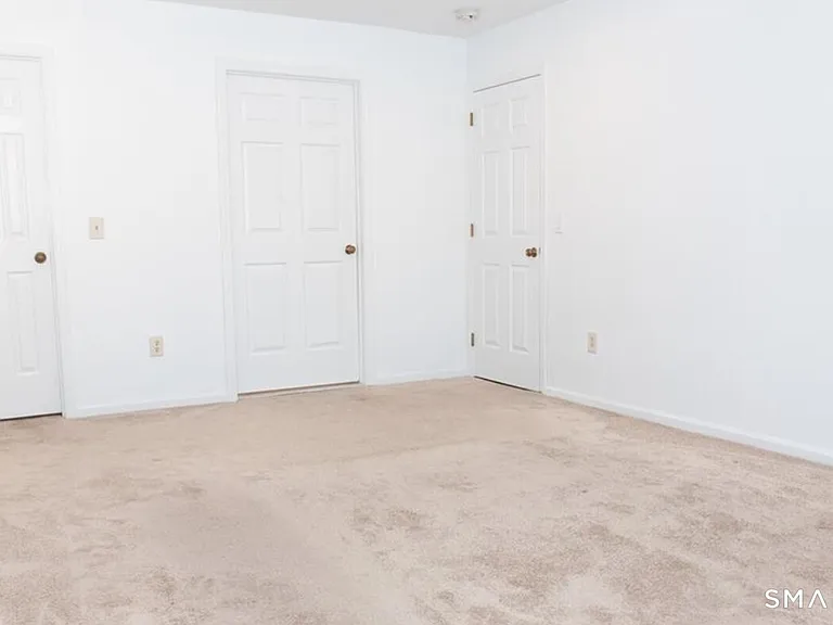 211 Windgate Cir #B — Photo 17