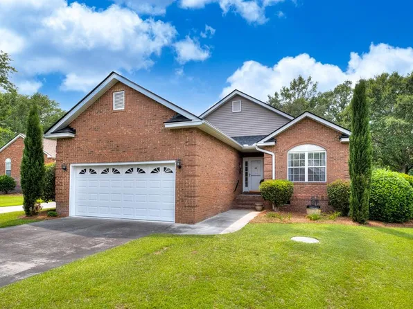 126 Oakview Cir, Manning, SC 29102