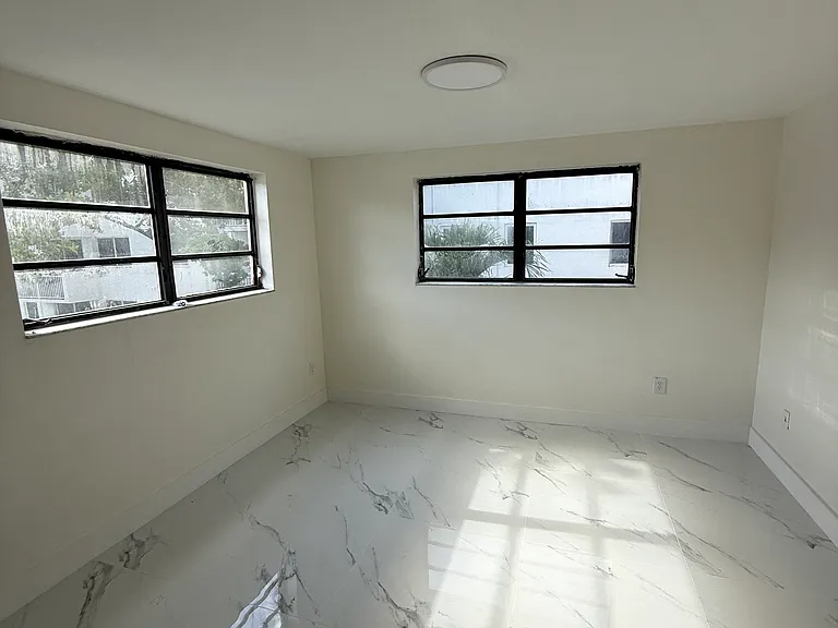 1673 Bay Rd #306 — Photo 15