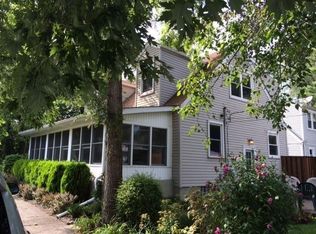 8800 Maple Ave, Gary, IN 46403