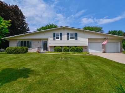 2410 East RIVER DRIVE, Green Bay, WI, 54301