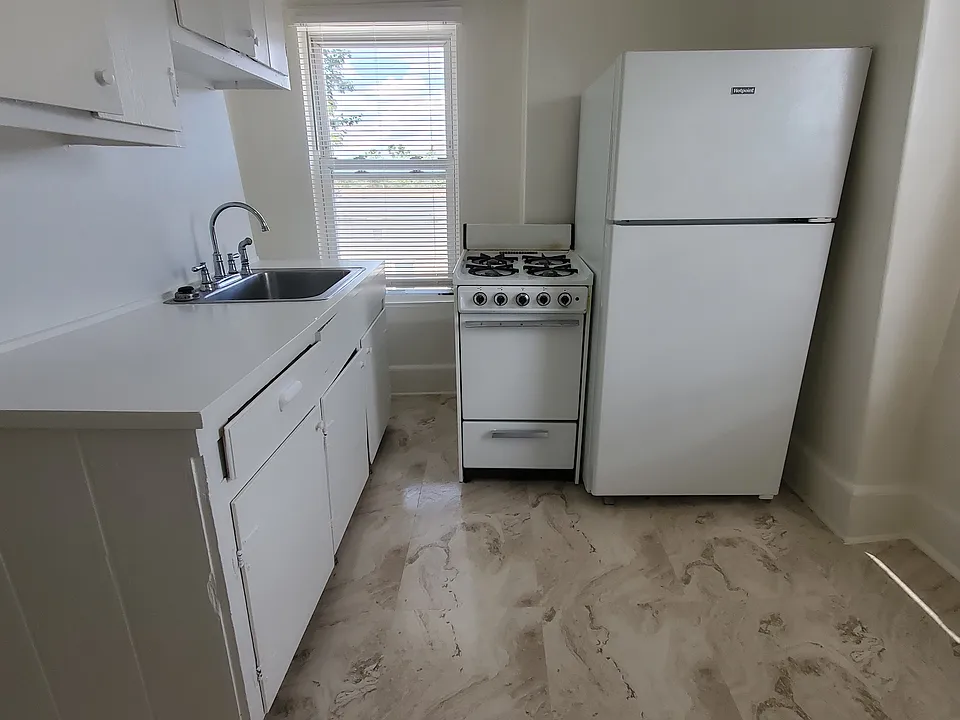 36 Bridge St #7