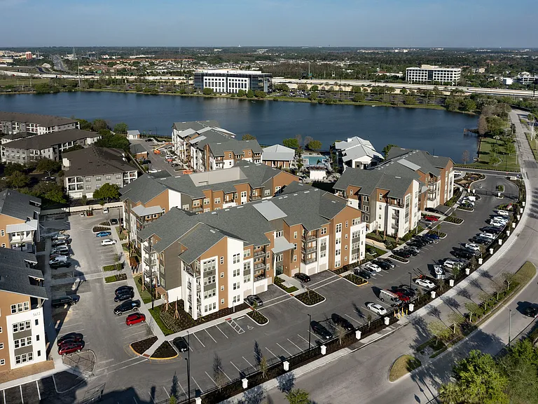 Altaire at Millenia — Photo 18