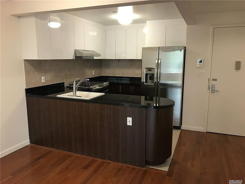 1st image of 13646 41st Ave Unit 3E