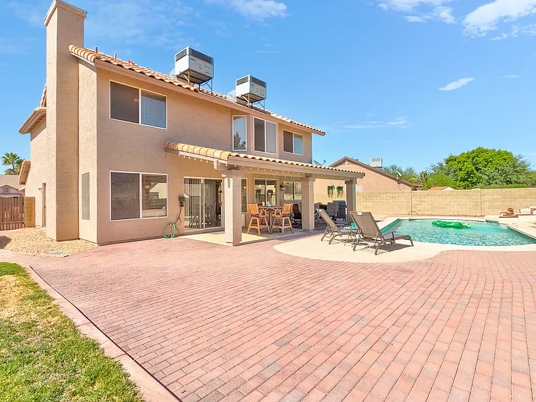 7801 W Crocus Dr — Photo 31