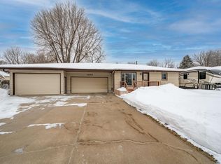 1405 S Clover Ave, Sioux Falls, SD 57110