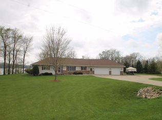 48909 N Shore Rd, Waterville, MN 56096