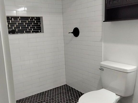 4th image of 541 Hightrail Dr