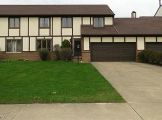 55 Tudor Ln, Kent, OH 44240