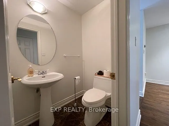 85 Brant St — Photo 4