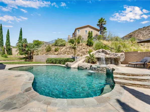 14668 Stageline Ln, Fontana, CA 92336