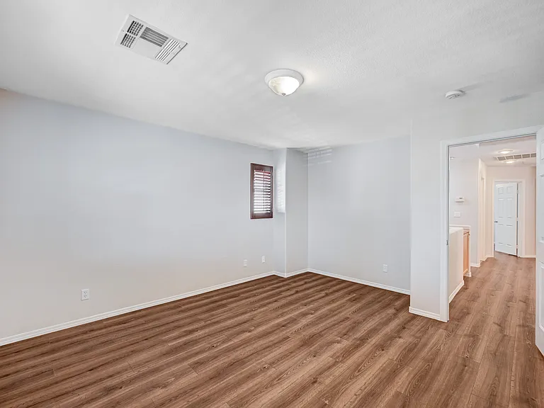 9909 Wingate Creek Ct — Photo 10