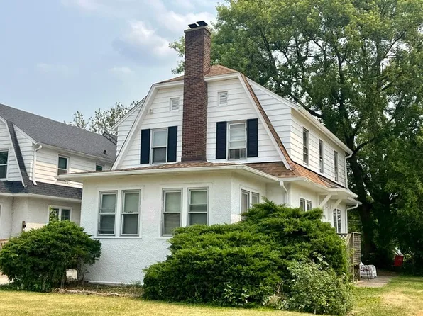 536 College Ave, Dekalb, IL 60115