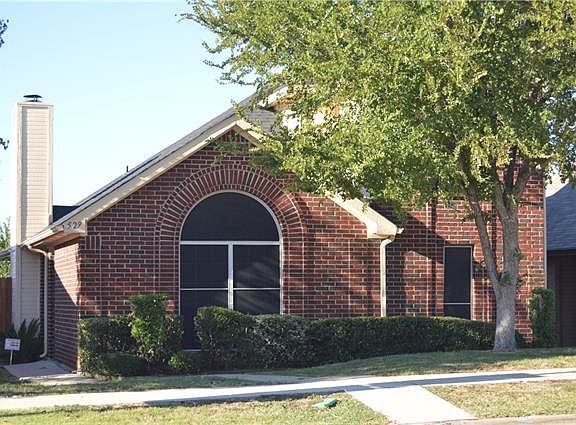 2nd image of 529 Valley View Dr