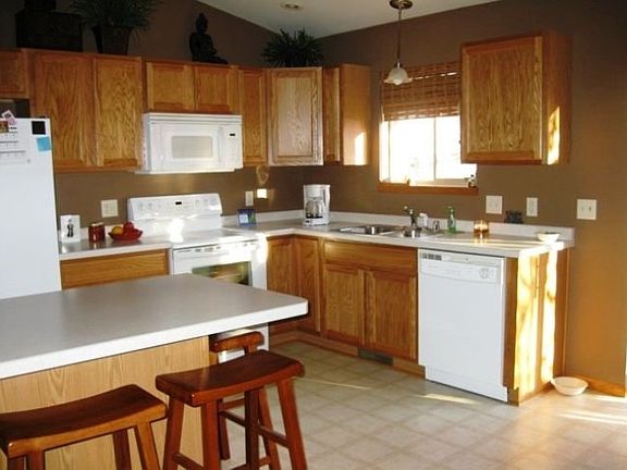 3rd image of 6719 Morgan Creek Dr