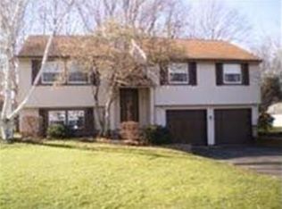 7813 Raglan Dr NE, Warren, OH 44484