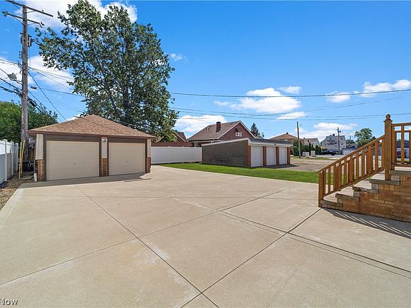 4th image of 5641 Ridge Rd