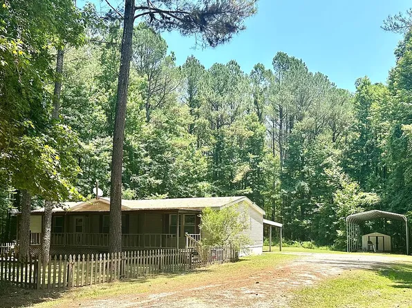 598 County Lake Rd, Starkville, MS 39759