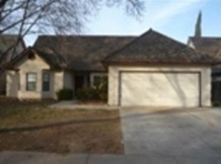 520 Sunflower Dr, Patterson, CA 95363
