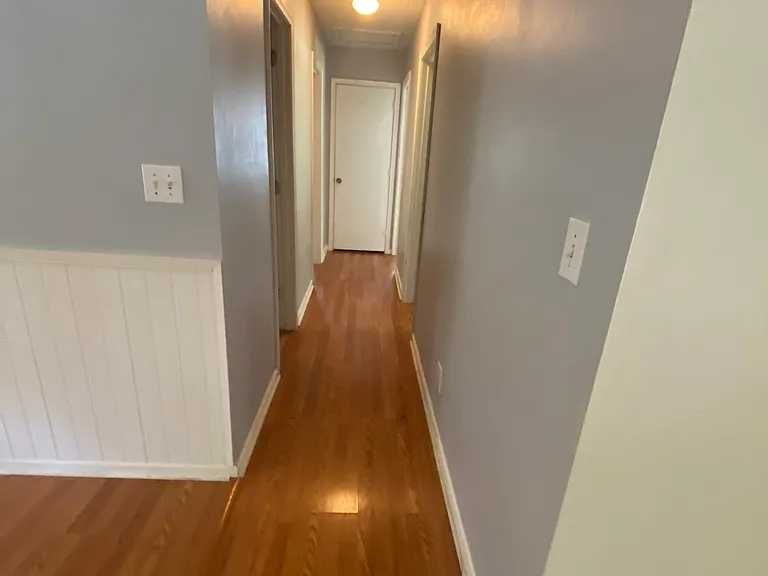 693 Maple Ln — Photo 7