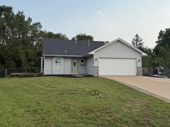 12158 Tulip St NW, Coon Rapids, MN 55433