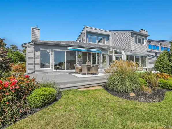 4 Harbour Drive, Blue Point, NY 11715