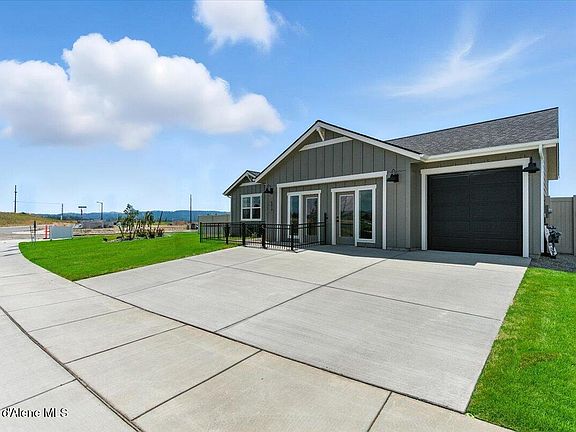 3rd image of 7052 N Coeur Terre Blvd