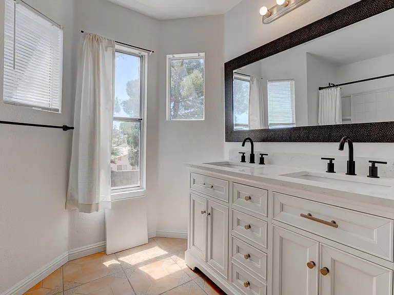 5519 Myron Cir — Photo 30