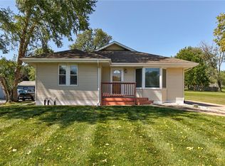 4120 Colfax Ave, Des Moines, IA 50317