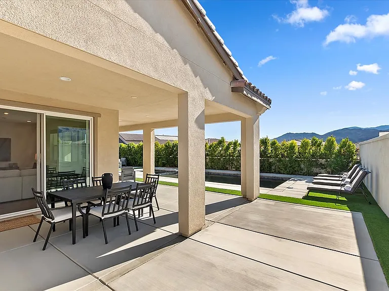 80435 Palatine Ct — Photo 38