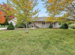 W9179 Sunset Bay Dr, Beaver Dam, WI 53916