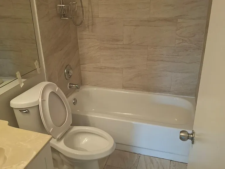 9833 Westview Dr #813 — Photo 10