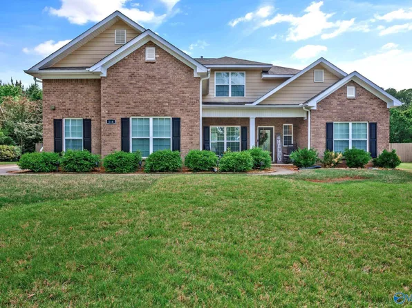 116 Santa Maria Dr NE, Huntsville, AL 35811