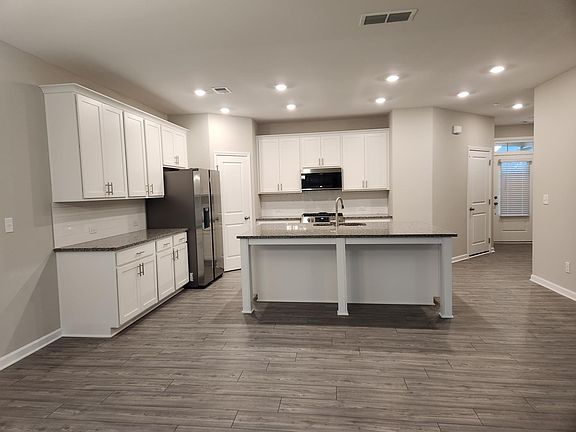 5th image of 3417 Park Pointe Cir
