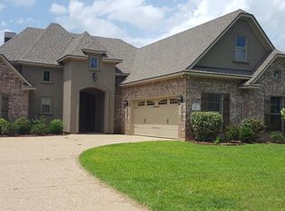 467 Long Acre Dr, Bossier City, LA 71111