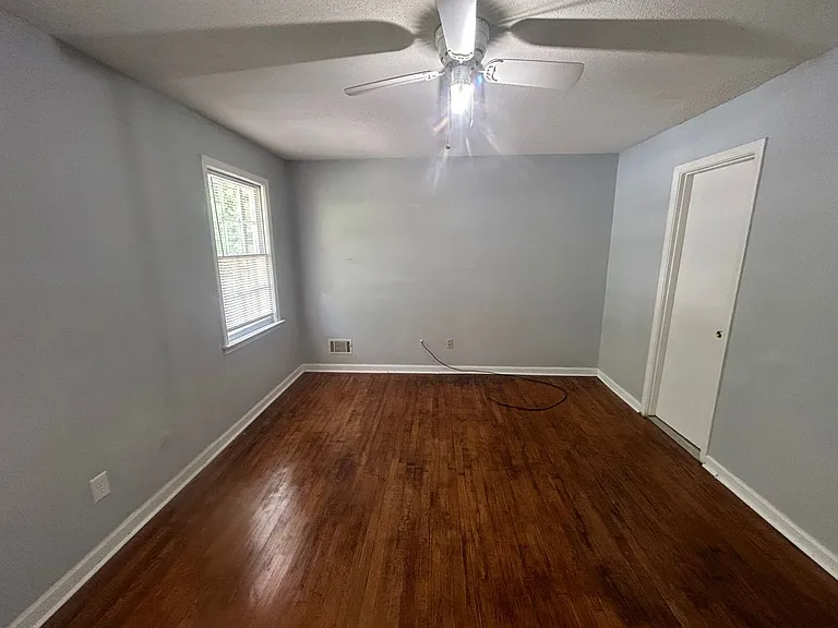 715B Montague Rd — Photo 23