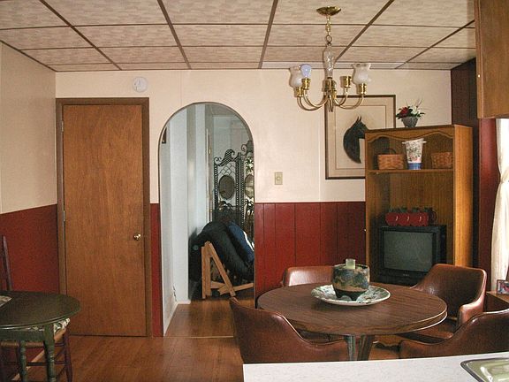 1stFl, view from Kit into DinningRoom