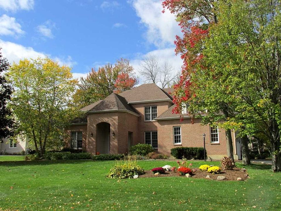 3124 sq ft home on .46 acre lot in Edison Woods