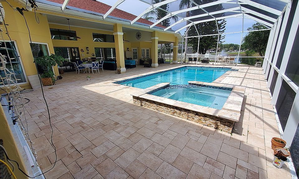 1st image of 2853 Oakridge Ct