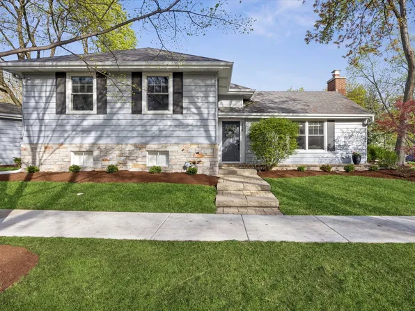 258 Crest Rd, Glen Ellyn, IL 60137