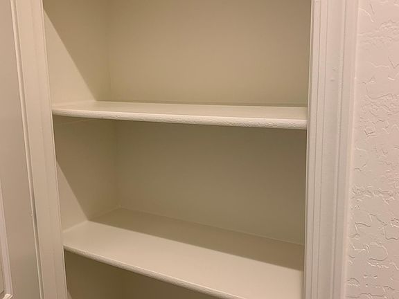 5th image of 1630 E Dogwood Ln