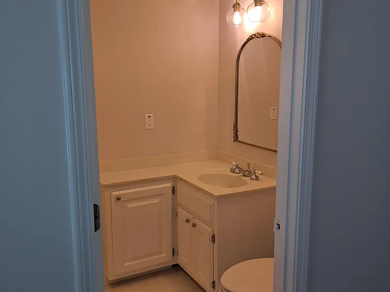 7404 Saint Charles Sq — Photo 13