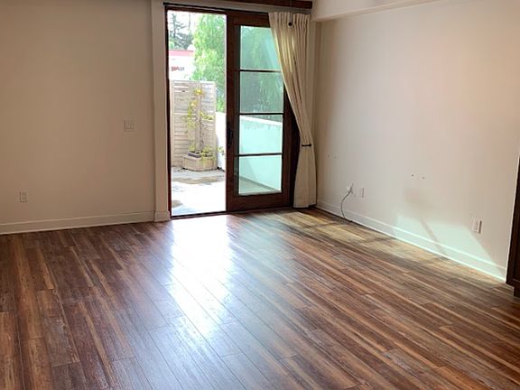 3rd image of 1115 Garden St #B