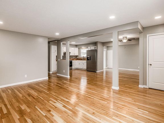 3rd image of 5817 Satinwood Dr