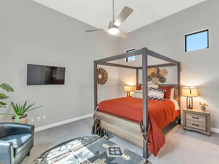 2352 N Estates Cir — Photo 17
